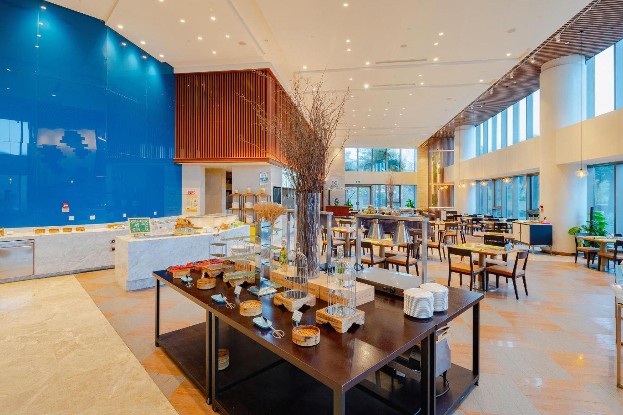 Holiday Inn Haikou West Coast, An Ihg Hotel Екстер'єр фото